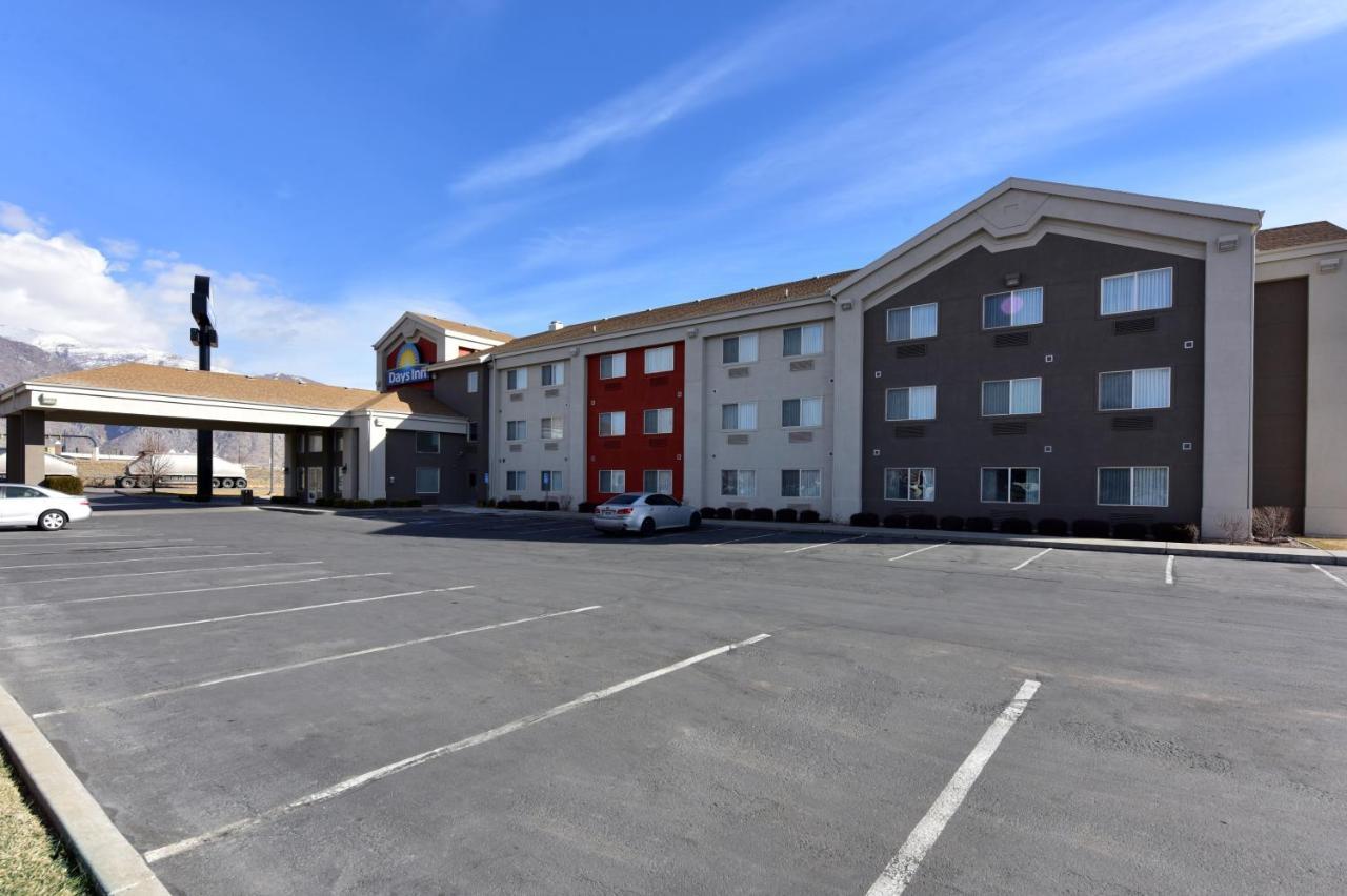 Days Inn By Wyndham Springville Exteriér fotografie