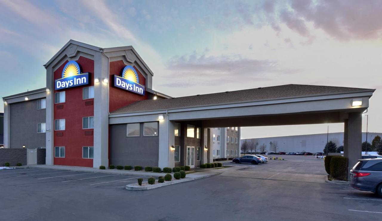 Days Inn By Wyndham Springville Exteriér fotografie