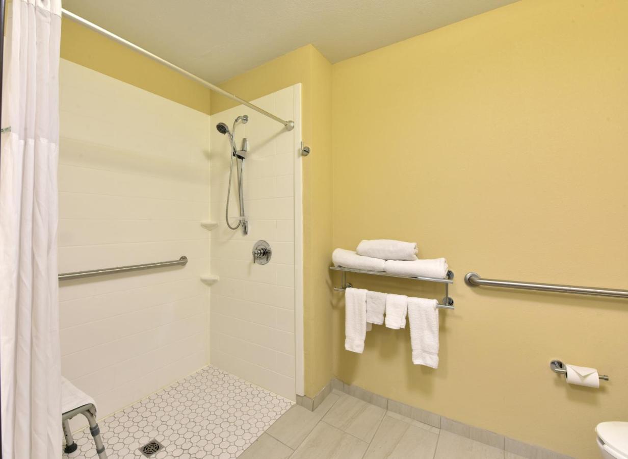Days Inn By Wyndham Springville Exteriér fotografie
