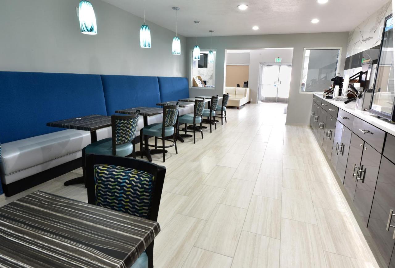 Days Inn By Wyndham Springville Exteriér fotografie