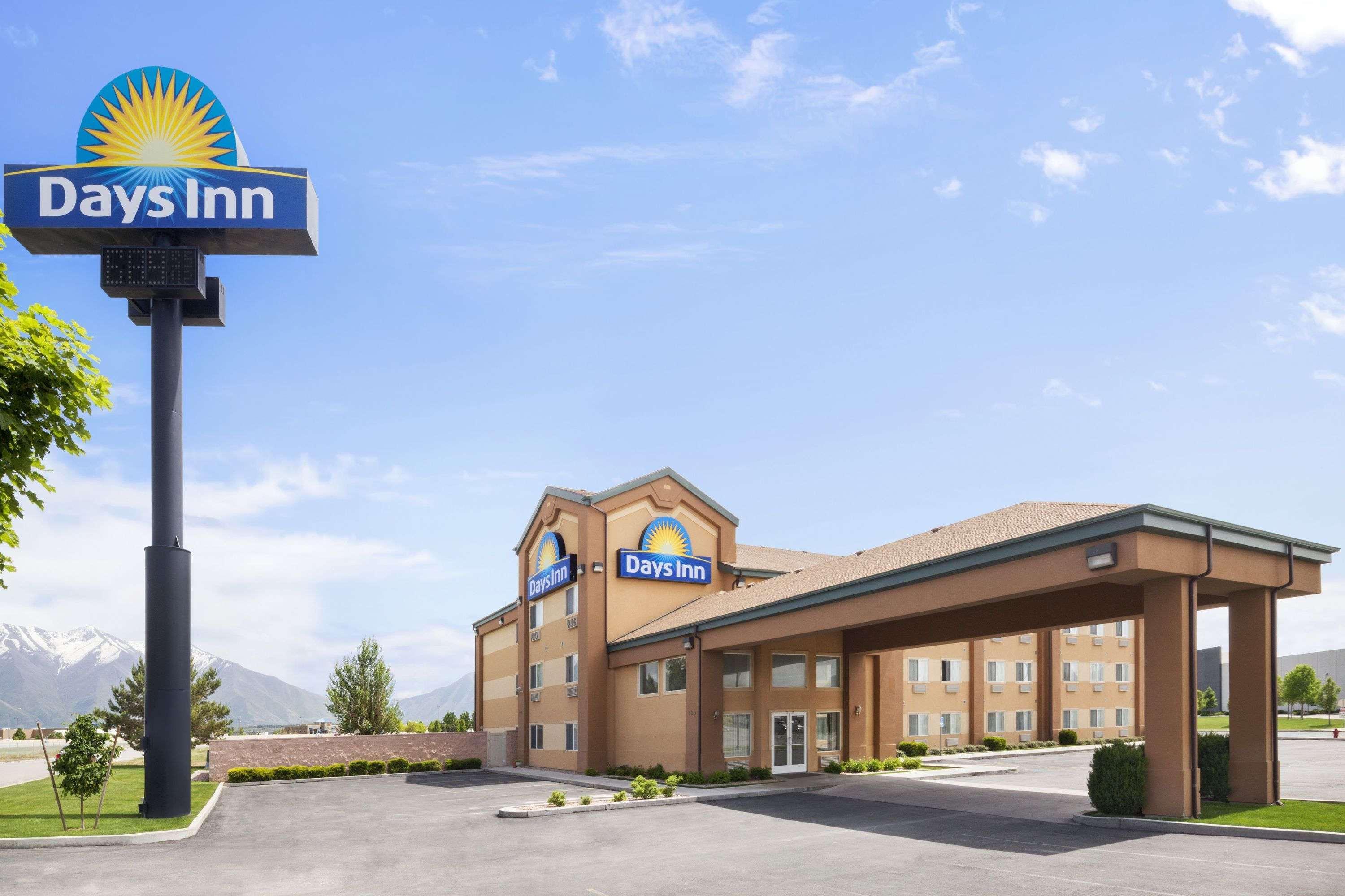 Days Inn By Wyndham Springville Exteriér fotografie