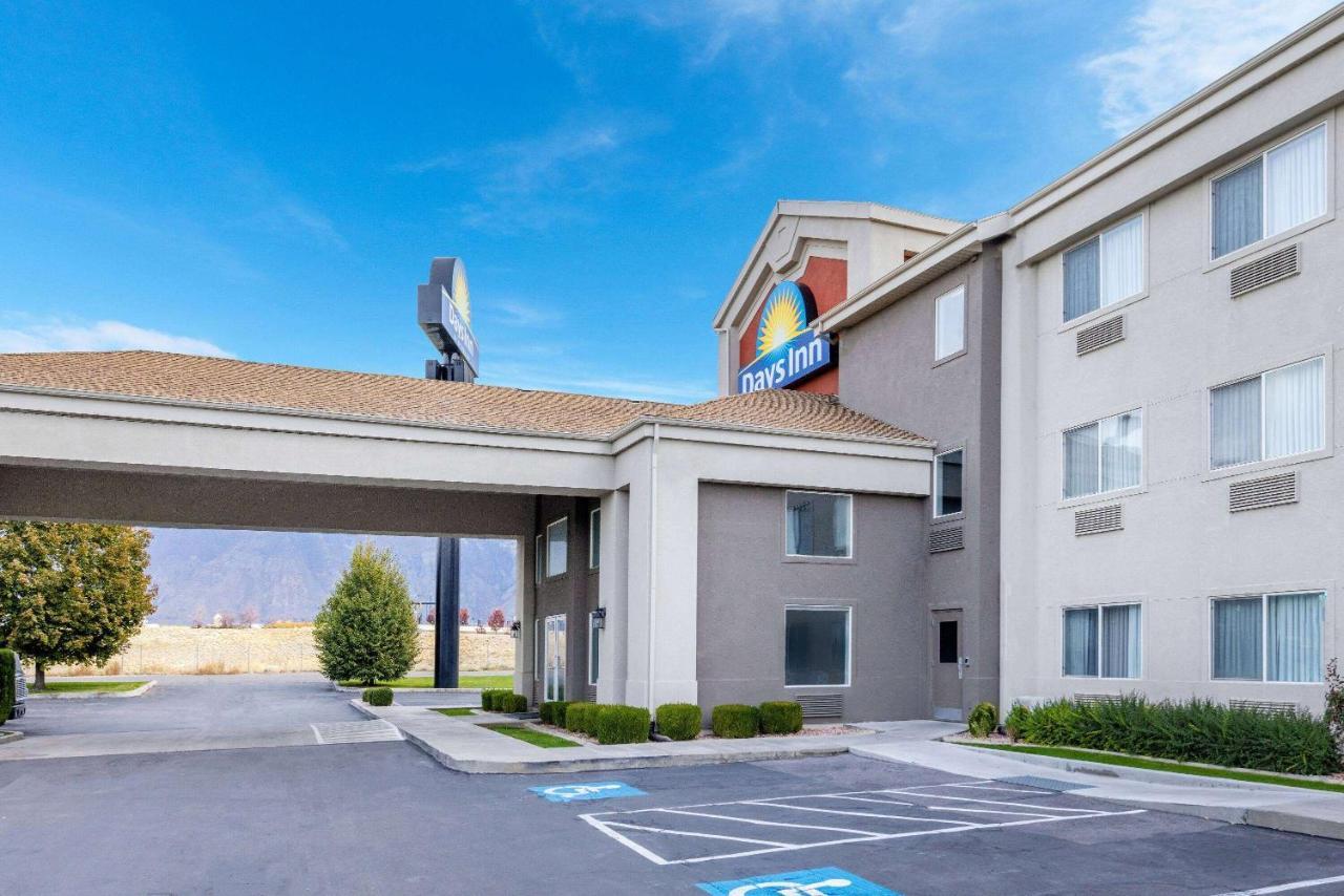 Days Inn By Wyndham Springville Exteriér fotografie