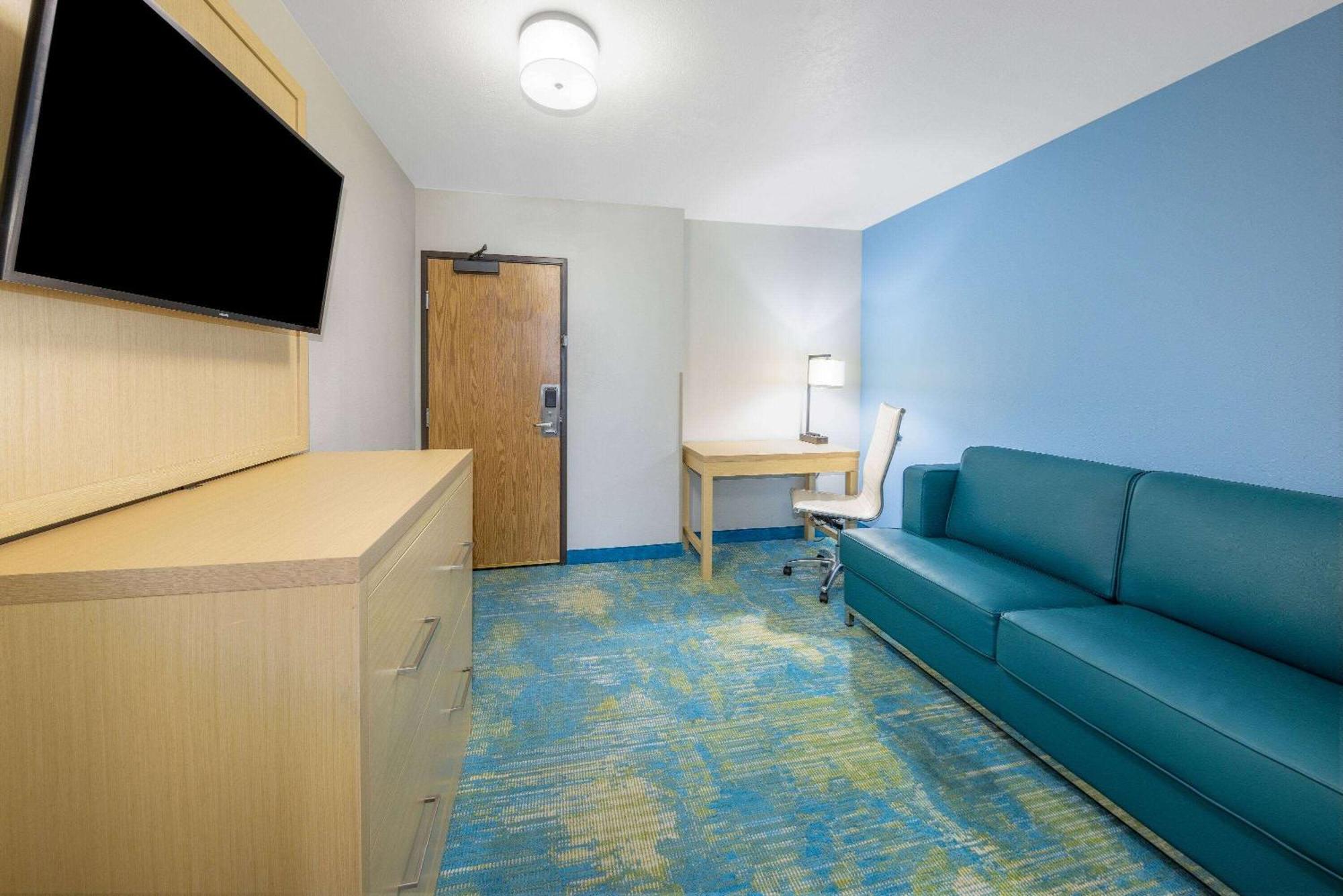 Days Inn By Wyndham Springville Exteriér fotografie